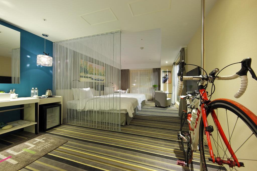 Hotelday Tamsui Eksteriør billede