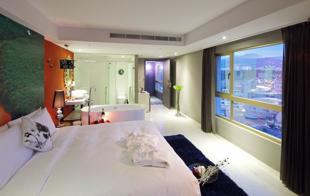 Hotelday Tamsui Eksteriør billede