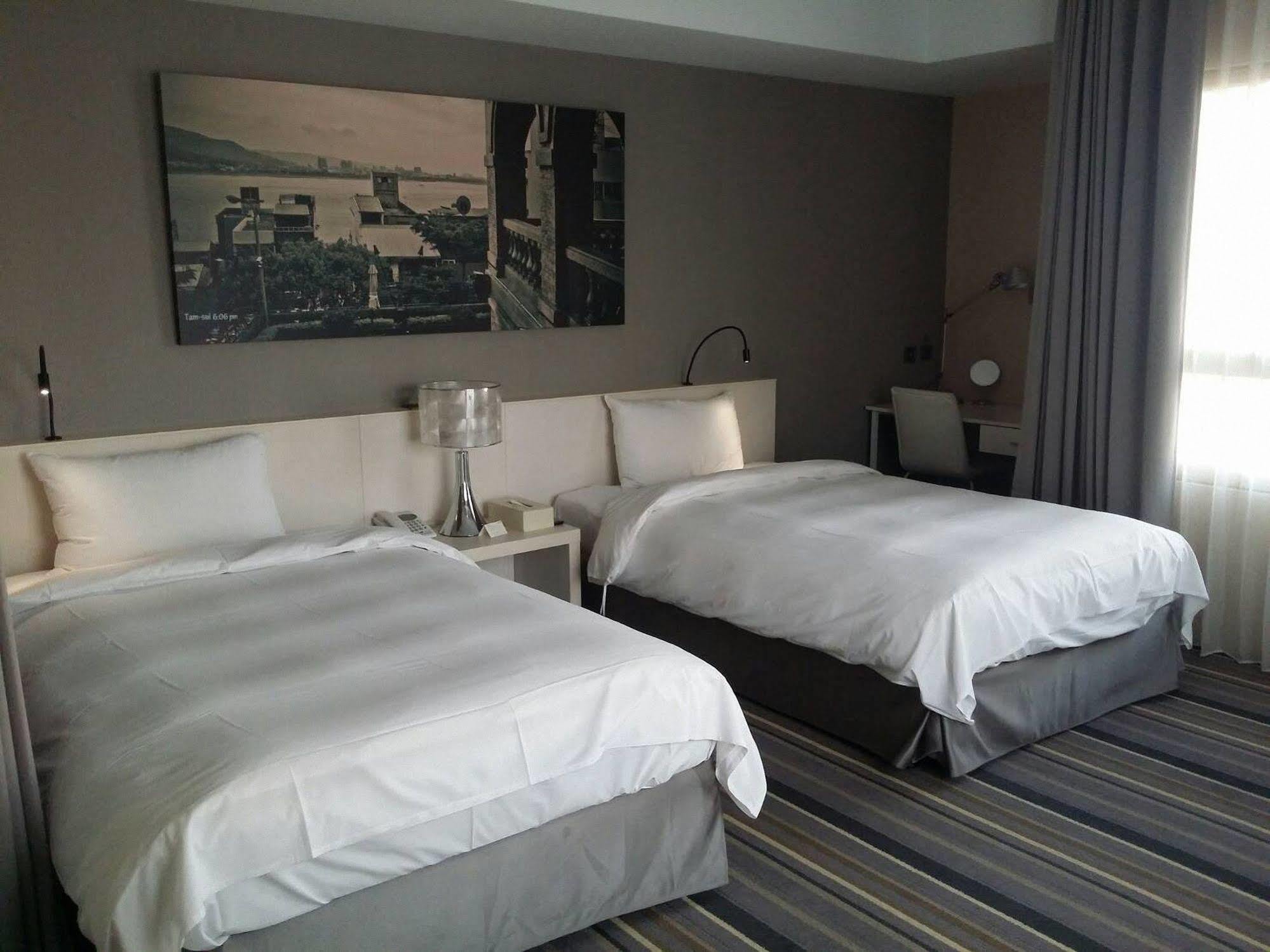 Hotelday Tamsui Eksteriør billede